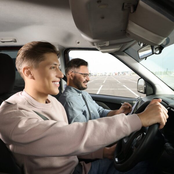 Jak Zostać Instruktorem Jazdy? – Wymagania i Szkolenie.