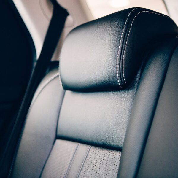 Jak Dbać o Skórzaną Tapicerkę? – Praktyczne Porady i Produkty.