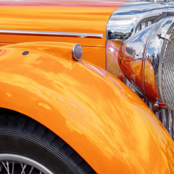 Jak Przywrócić Blask Staremu Samochodowi? – Kompleksowy Przewodnik od A do Z