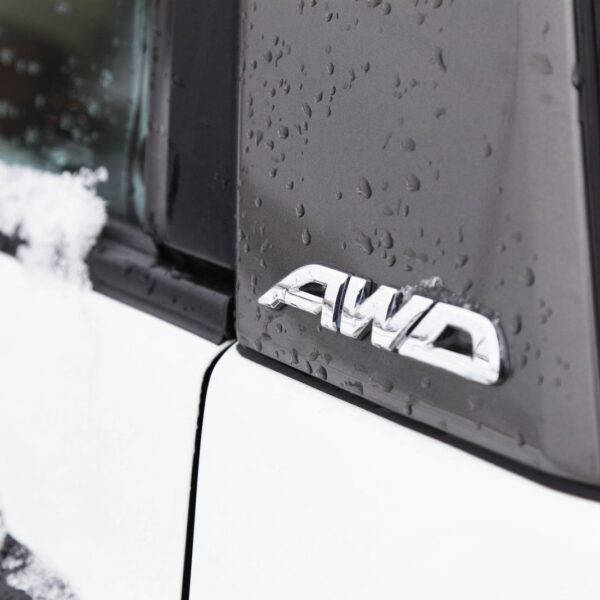 Jak Działa Napęd na Wszystkie Koła? – Rodzaje i Zasady Funkcjonowania.